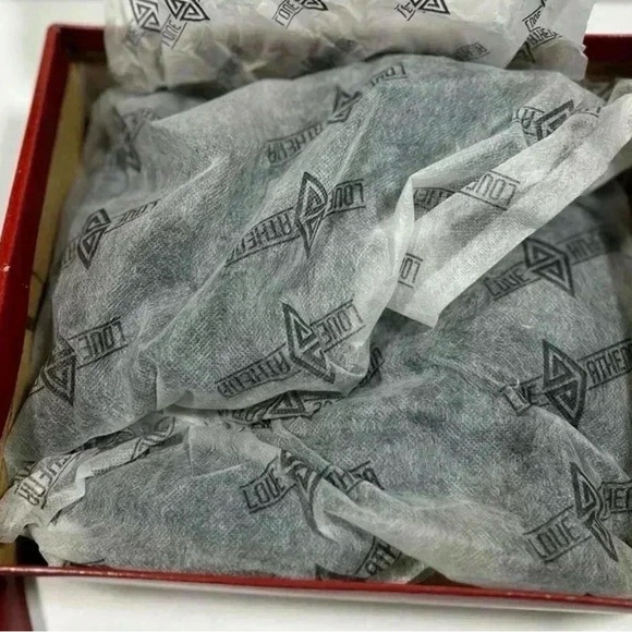 NIB!Love Athena-Navy Faux Suede Relaxed  Lace Up Detail Chunky Heel Boots Size 9 - Picture 5 of 6